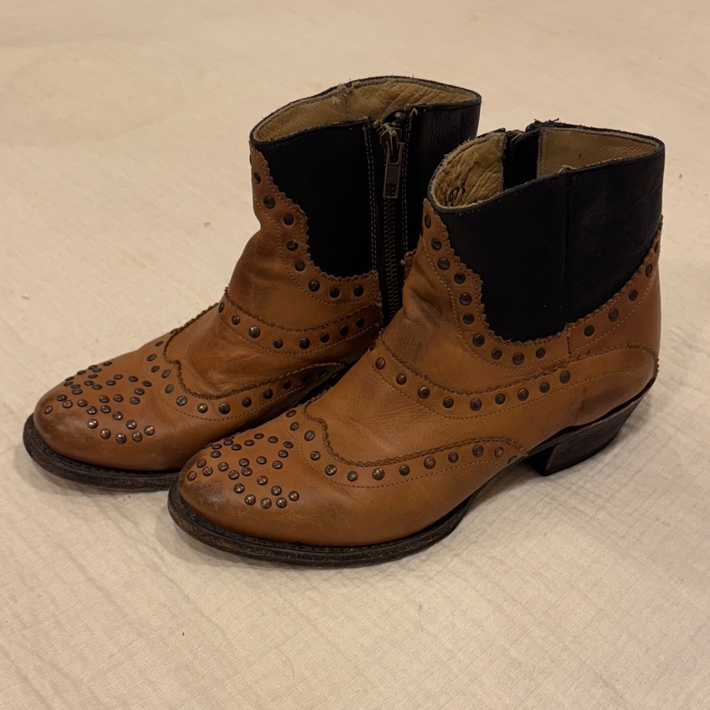 Stetson Gia Round Toe Shorty Boots